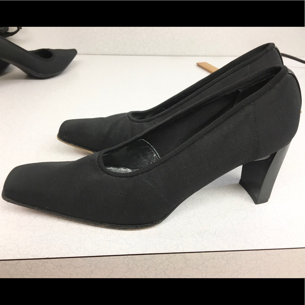 Elegant Stuart Weitzman Vintage Square Toe Heels - image 1